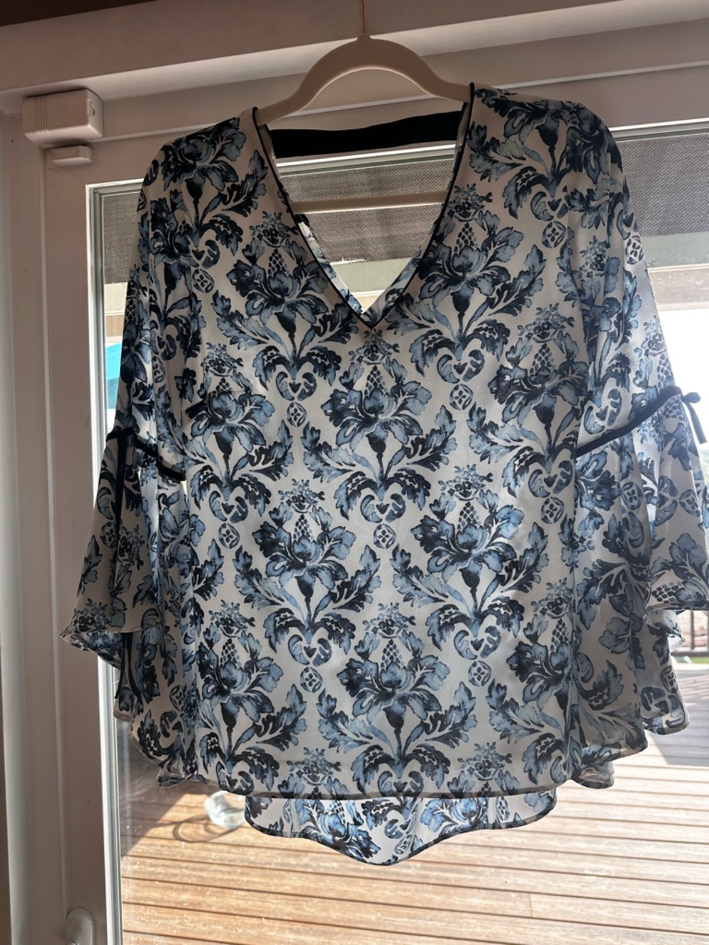 White House Black Market Beautifil Floral Bell-Sleeve Top - Blue & White Flowers